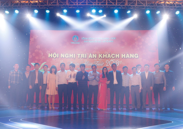 Khối kinh doanh Ban Gạch ốp lát – Sứ vệ sinh Viglacera tổ chức Hội nghị tri ân khách hàng Xuân Mậu Tuất 2018